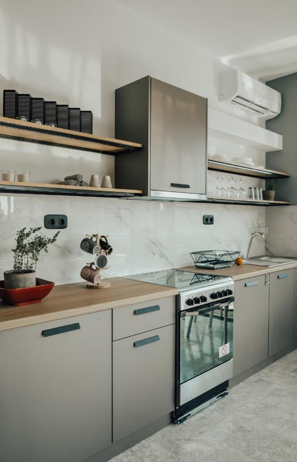 Loft With Private Parking Apartment Атина Екстериор снимка