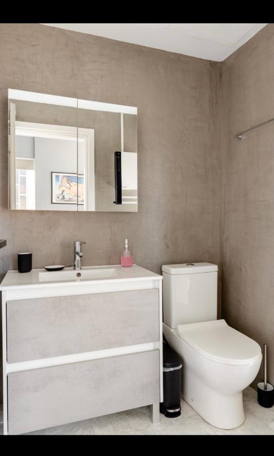 Loft With Private Parking Apartment Атина Екстериор снимка